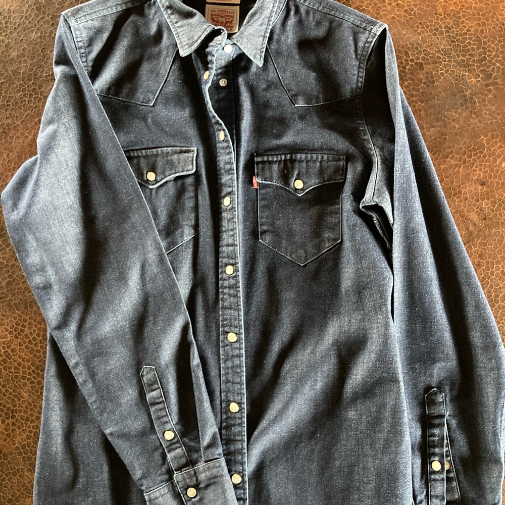 Vintage Levis Pearl Snap Size M